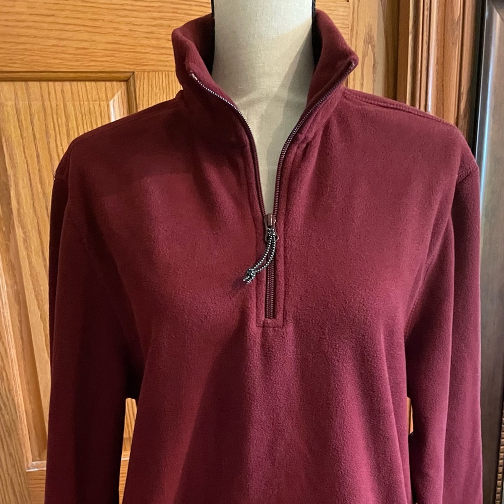 St Johns Bay fleece - Mens size S. NWT